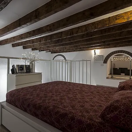 Apartment Frisi Milan