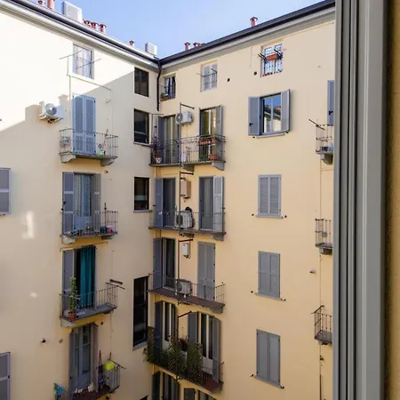Easylife: Modern Near Porta Venezia And Indro Montanelli Park Apartment Milan