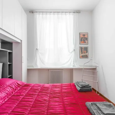 Ma10 Duomo-loreto - - Near The Duomo * Mediolan