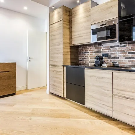 Beplace In San Babila *