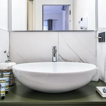 Beplace In San Babila Milano