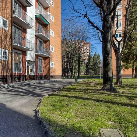 Joivy Delightful Flat In Forlanini * Milano