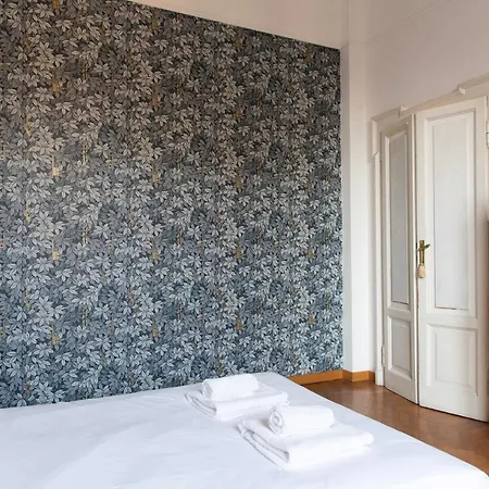 Youhosty - Ponte Vetero 21 מילאנו