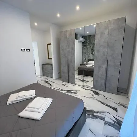 Luxury Carrara Milano