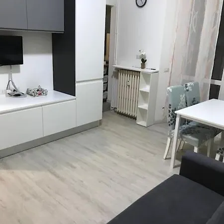 Apartment In Zona Bocconi