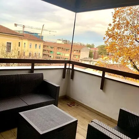 Con Terrazzo Sui Tetti Milanesi Appartement *