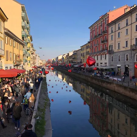 Romantici Navigli Milan