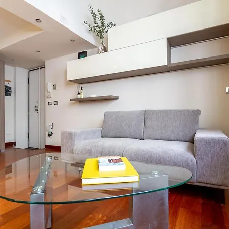 Appartement Heart Of Loft Arco Della Pace Milaan