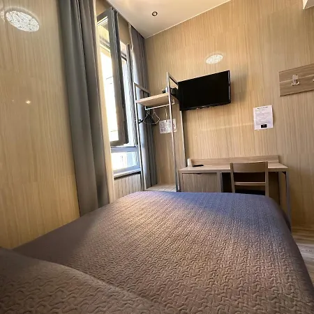 Midway 3* Milan