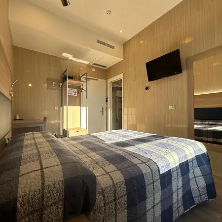 Midway Otel