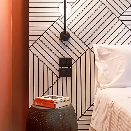 Otel Quark