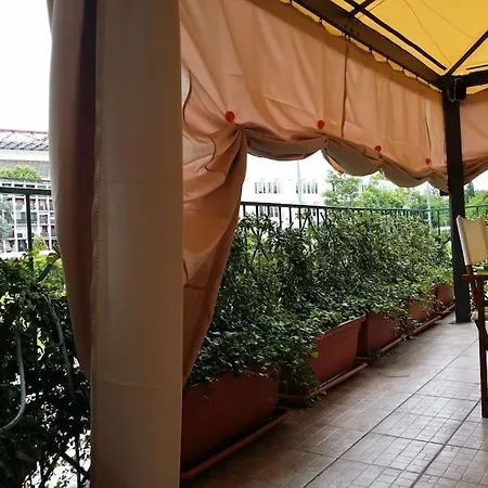 Vicino Allo Stadio Di San Siro E Alla Fiera *
