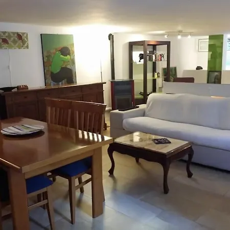 Vicino Allo Stadio Di San Siro E Fiera