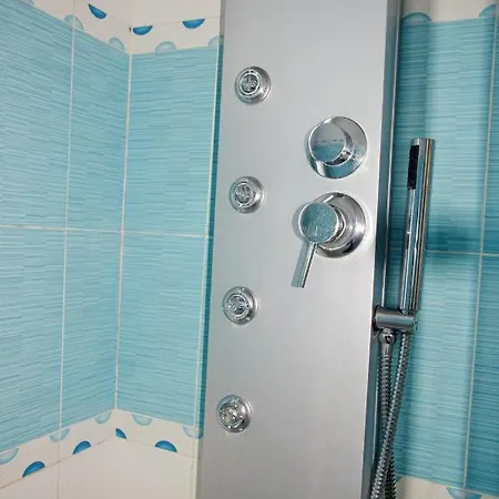 Incantevole De Angeli