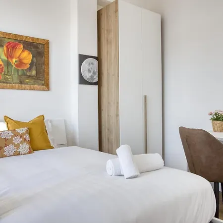 Joivy Comfy Flat With Balcony