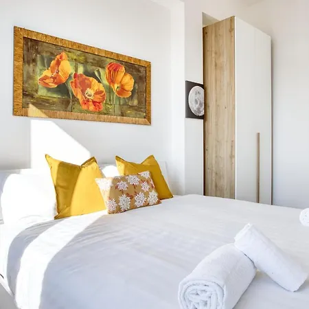 Joivy Comfy Flat With Balcony Апартаменты