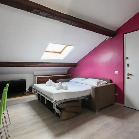 Guesthost - The Cosy Terrace Of Milano- Via Sardegna * Milán