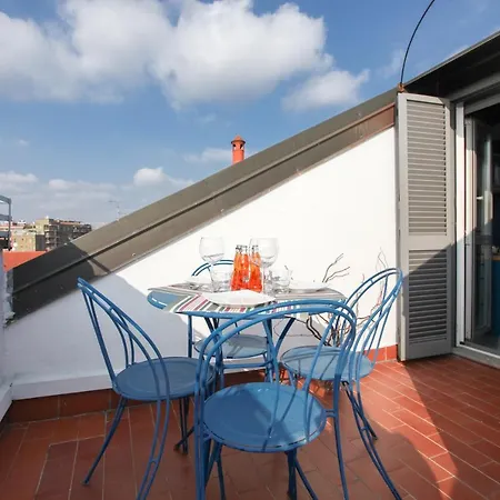 Guesthost - The Cosy Terrace Of Milano- Via Sardegna *