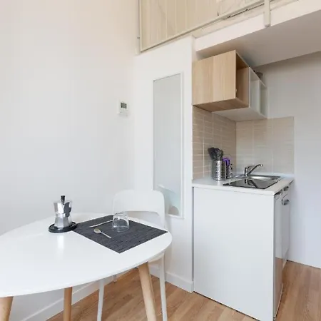 Guesthost - Apts Milano-corso Magenta * Milan