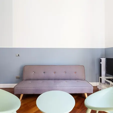 Guesthost - Near Piazza Firenze * Milan