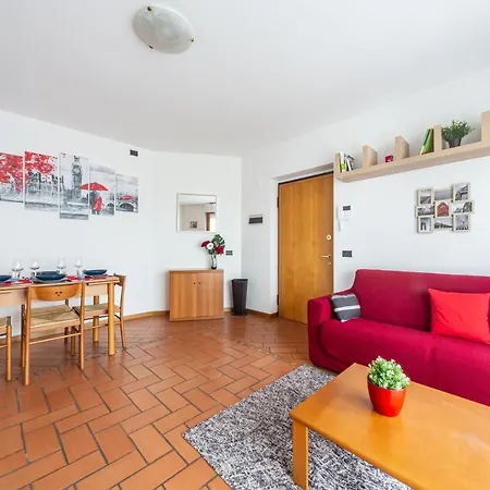 Apartment Cozy Apt - Private Parking & Terrace Milan