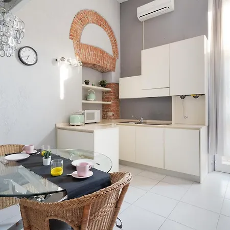 Апартаменты Porta Ticinese - 550 M Far From Darsena! Милан