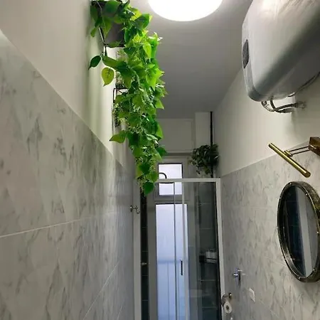 Leo's Corner In Apartment *