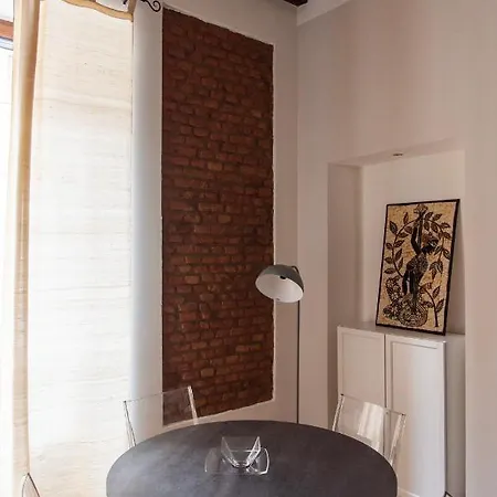 شقة Youhosty - Rosales 1 *