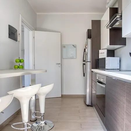 Joivy Delightful Flat With Balcony *