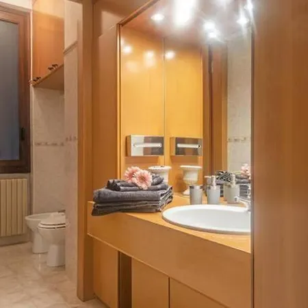 Osti 3 Beautifully Furnished * Milano