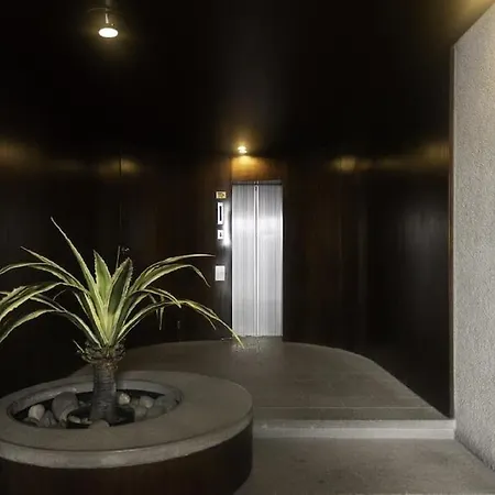 Osti 3 Beautifully Furnished *