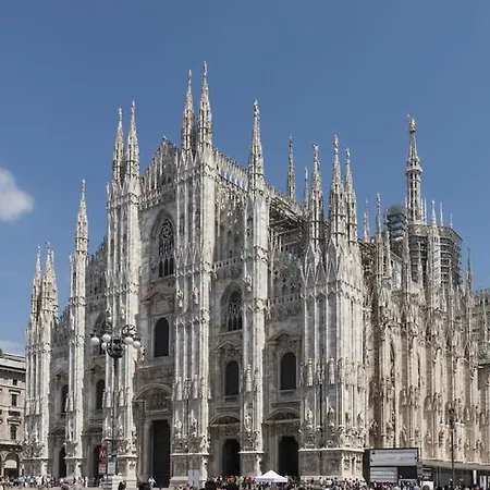 Osti 3 Beautifully Furnished Apartment Mailand