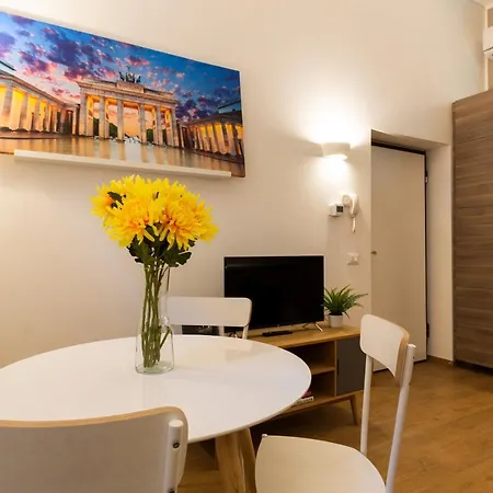 Voghera Fashion District Apartment Milan