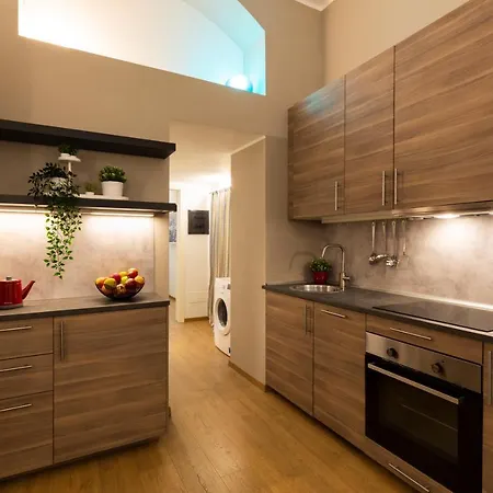 Voghera Fashion District Apartment
