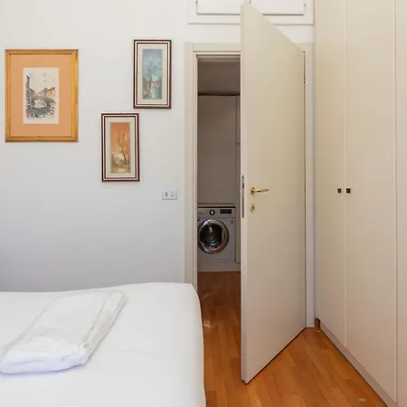 Lägenhet Comodo Tra Brera E Porta Nuova *