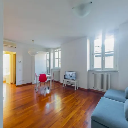 Cozy Flat 500m From Affori Fn! *