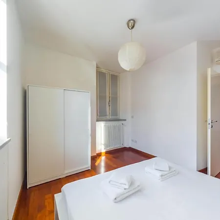 Cozy Flat 500m From Affori Fn!