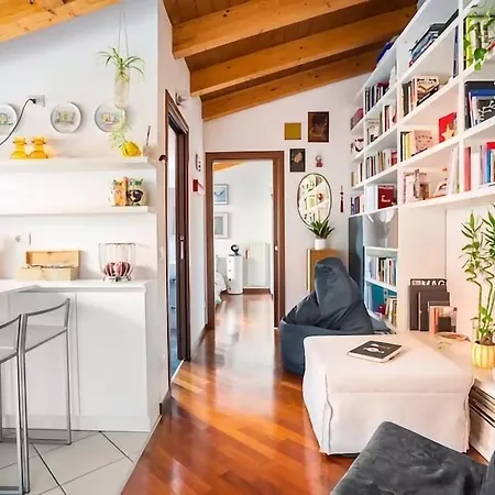 Apartment Le Domus Milano_attic With Terrace Milan