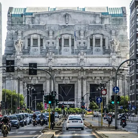 Your Place In アパート ミラノ