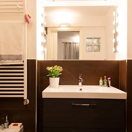 Voghera Fashion District Apartment *