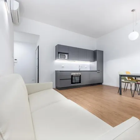Apartment Casa Da Mirabello Milan