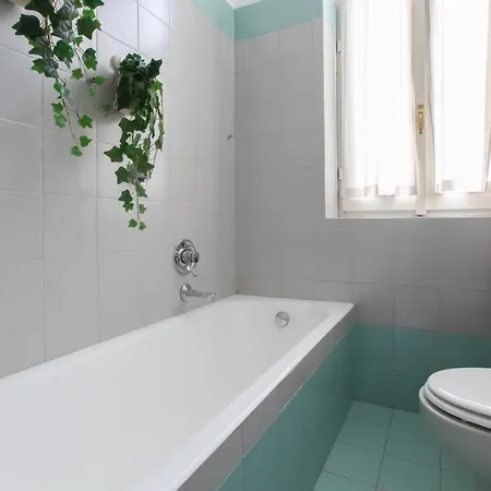 With Balcony - 50 M Far From Pagano M1 * Μιλάνο