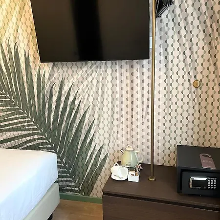 Отель Boutique Martini 17 Милан