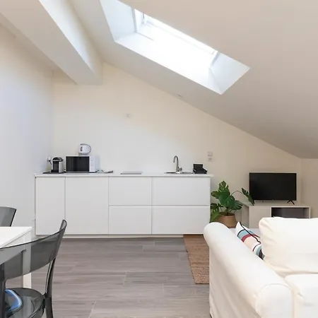 Splendida Mansarda A Pochi Passi Da M4 Argonne Apartment *