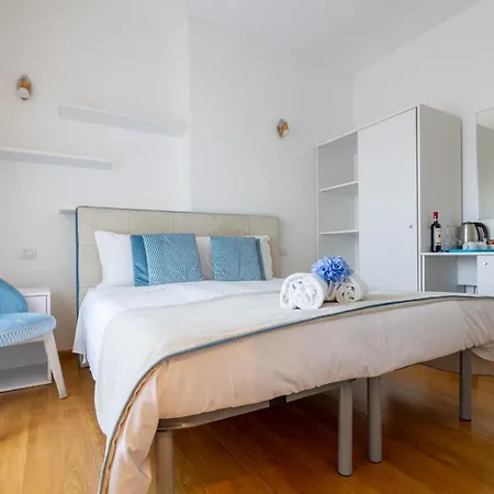 Flowers Pensjonat Mediolan