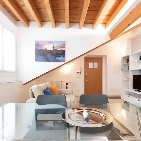 Appartement Mansarda Cola