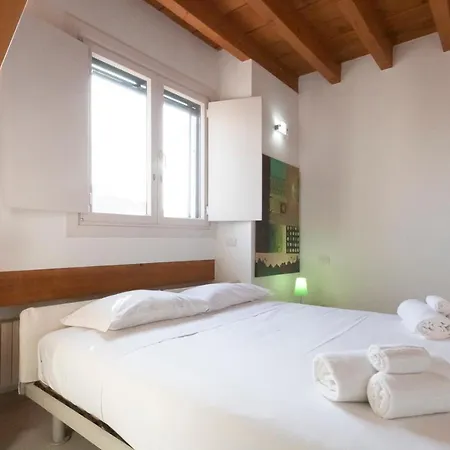 Apartment Mansarda Cola