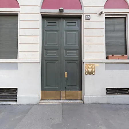 Mansarda Cola Apartment Milan