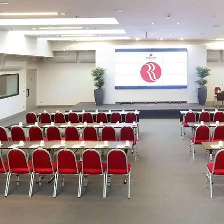 酒店 Ramada Plaza By Wyndham