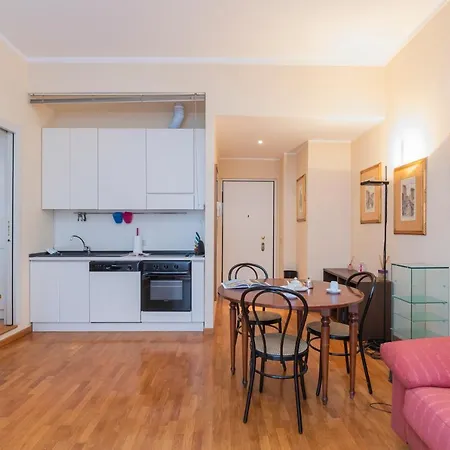 Lägenhet Comodo Tra Brera E Porta Nuova *